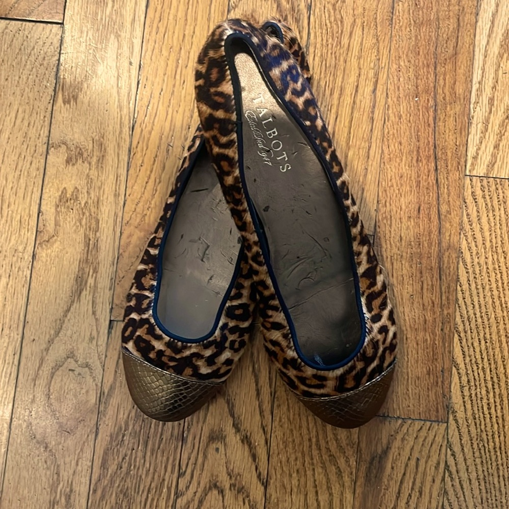 TALBOTS JUD19 ANIMAL LEOPARD PRINT FLATS SNAKE TOE CALF HAIR WOMEN’S SZ 7